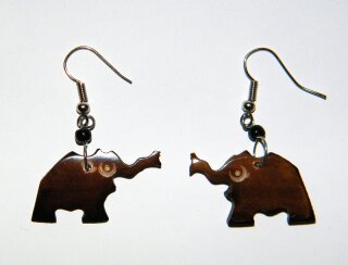 Elefant braun:   Länge 4 cm, Länge Figur 1,8 cm, Breite 3 cm (sold out)